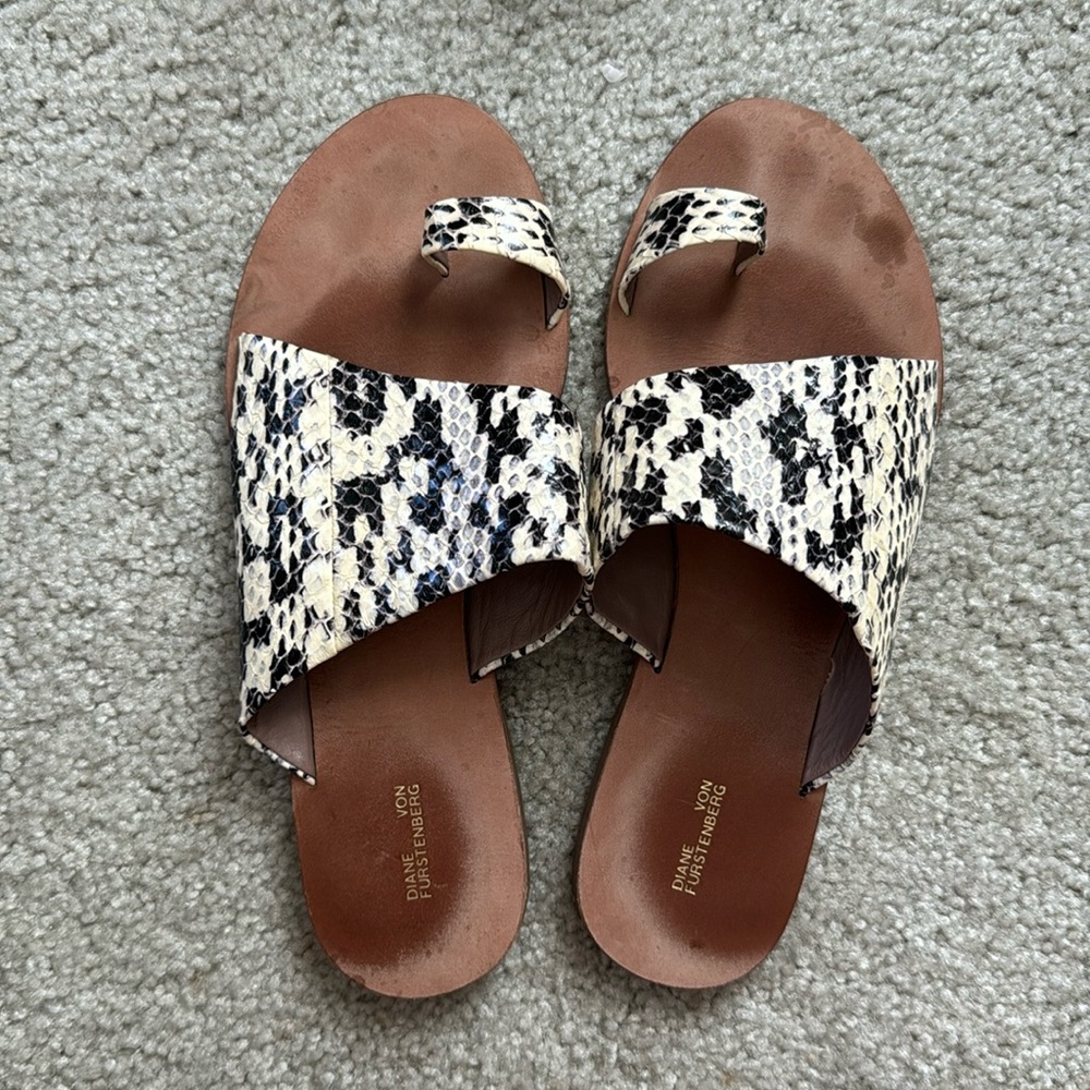 Diane Von Furstenberg Brittany sandals